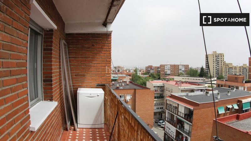 Foto 1b8b8db6-0542-401f-a33e-9eaef45e488c. Rent flat with heating in Aluche Madrid