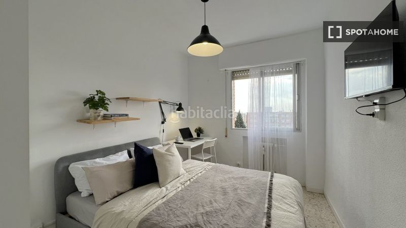 Foto 3b33b6a2-59f7-475a-963d-237056295eb5. Rent flat with heating in Aluche Madrid