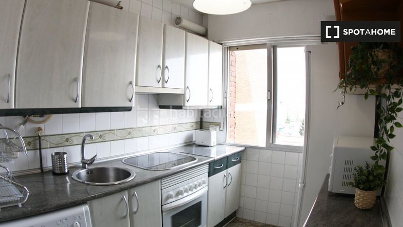 Foto 47e8cea9-0f33-4ee9-b112-9af87dd308ee. Rent flat with heating in Aluche Madrid