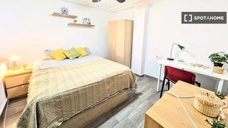 Affitto Appartamento in Zona Campus Universitario. Piso compartido de 4 habitaciones en valencia