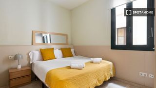 Rent Flat in Gòtic. Se alquila habitación en piso de 3 habitaciones en barcelona