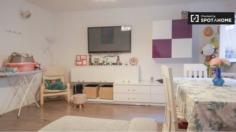 Foto 19c2ed46-07b8-4a52-8b80-21117ff32b5c. Rent flat with heating in Valdezarza Madrid