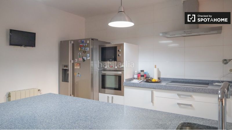 Foto 374ef182-26e0-4d55-bd6c-1021e20cec8f. Rent flat with heating in Valdezarza Madrid