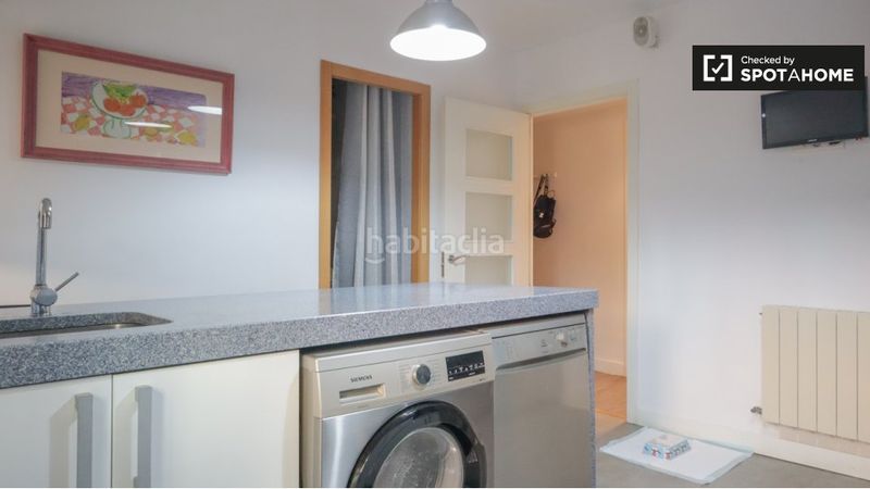 Foto 6a5046a3-8b30-4cad-9e96-22213670add4. Rent flat with heating in Valdezarza Madrid