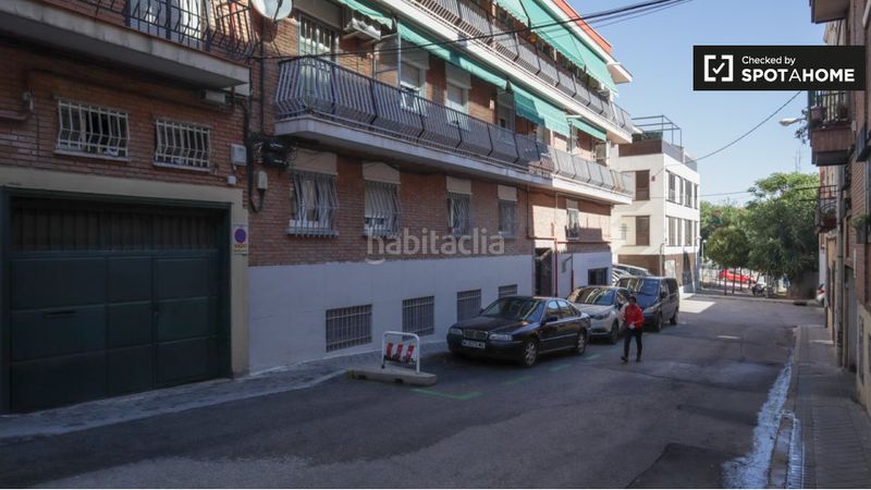 Foto 882fd938-0dc1-4df9-8f78-8a8ff591ecde. Rent flat with heating in Valdezarza Madrid