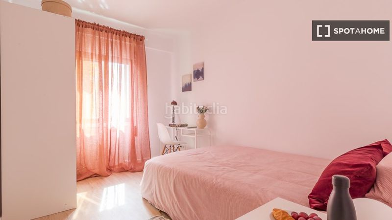Foto f64f273e-71c2-4e0e-a924-e44382b25ee3. Rent flat with heating in Moscardó Madrid
