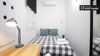 Alquiler Piso en Sant Antoni. Habitación compacta en un apartamento de 9 dormitorios en leixam