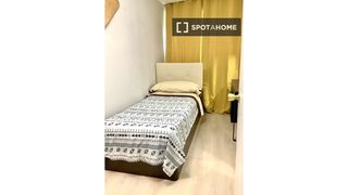 Miete Etagenwohnung in Las Águilas. Se rentan tres habitaciones en las aguilas