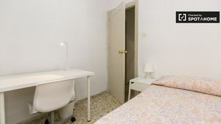 Rent Flat in Camino de Ronda. Habitaciones en apartamento de 5 dormitorios en ronda, granada