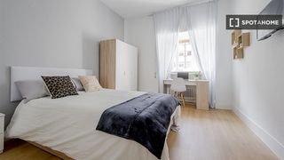 Affitto Appartamento in Castellana. Se alquila habitación en piso compartido en madrid