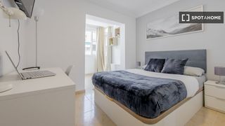 Location Appartement à Lucero. Se alquila habitación en piso compartido en madrid