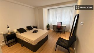 Rent Flat in Estrella. Se alquila habitación en piso compartido de 4 habitaciones en es
