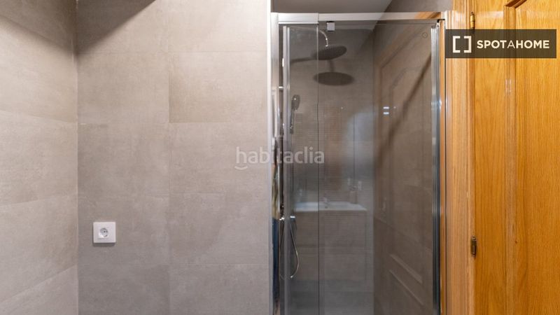 Foto 42ec4361-0afc-41b8-a5d3-fed0505608da. Rent flat with heating in Acacias Madrid
