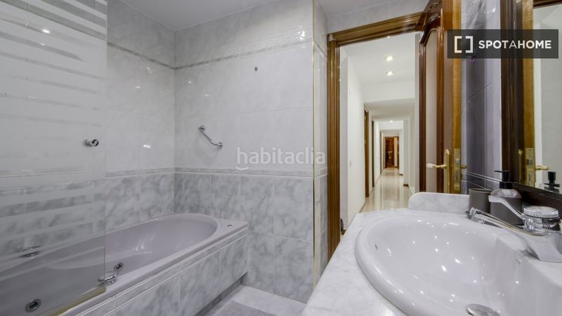 Foto d8e74147-f25f-4d48-8f45-fbb6a42728d4. Lloguer pis amb calefacció a Pacífico Madrid