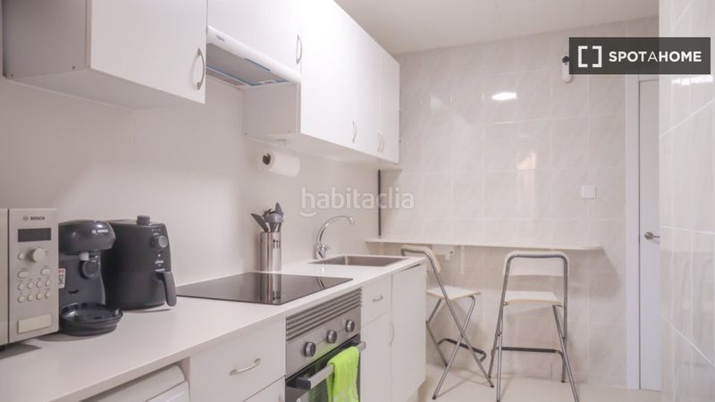 Foto bfd3ac7e-1925-44ea-9de1-2fff795ed17e. Rent flat with heating in Almendrales Madrid
