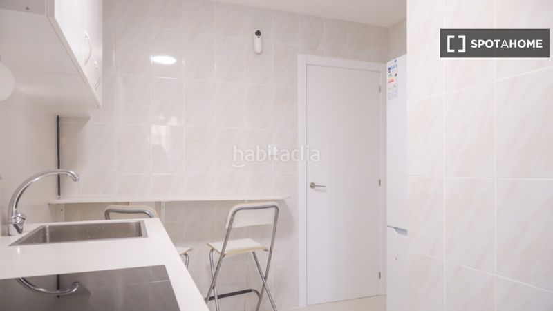 Foto eb491138-2f62-4db0-8899-c68a03063b97. Rent flat with heating in Almendrales Madrid
