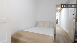 Miete Etagenwohnung in Goya. Habitación en un piso compartido de 11 habitaciones en alquiler