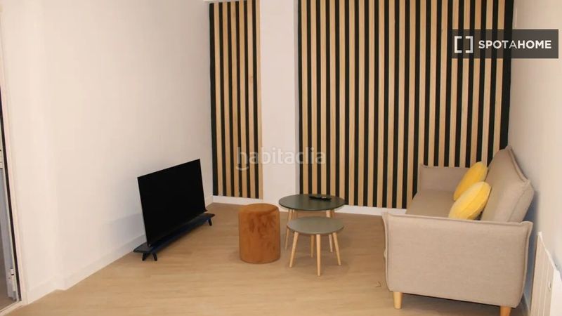 Foto 8bb2dfab-5aed-46ff-9697-7dc876d84266. Rent flat with heating in Aluche Madrid
