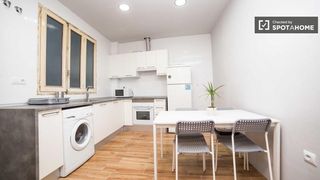 Rent Flat in Sant Francesc. Habitación en piso de 6 habitaciones, la xerea, valencia