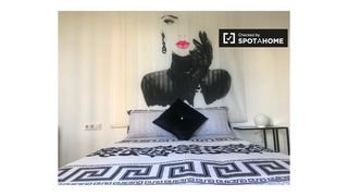 Location Appartement à Fort Pienc. Se alquilan habitaciones en un apartamento de 5 dormitorios en e