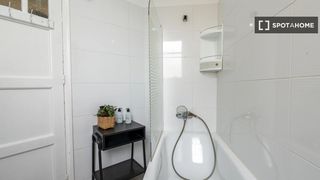 Alquiler Piso en Goya. Habitación en piso compartido de 5 habitaciones en alquiler en l