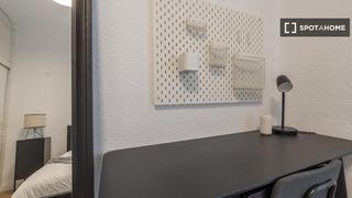 Miete Etagenwohnung in Goya. Habitación en un piso compartido de 11 habitaciones en alquiler