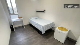 Lloguer Pis a Amposta. Habitación en un piso compartido de 4 habitaciones en alquiler e