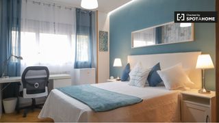 Affitto Appartamento in Valdebernardo-Valderribas. Habitación en piso compartido de 5 camas en valdebernardo, madri