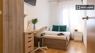 Miete Etagenwohnung in Palacio. Habitación en piso compartido de 7 habitaciones en alquiler en p