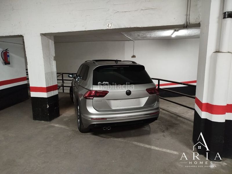Foto c5518614-a231-4d49-8583-2a1f54f97315. Parking voiture dans San Pedro de Deusto - La Ribera Bilbao
