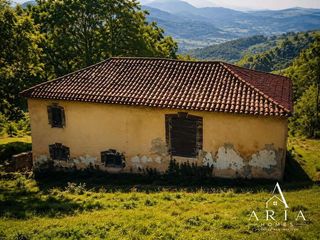 Casa en Sol�rzano. Se vende casa en ria�o 100m2 y 4 hect�reas de terreno