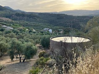 Masia a Los castillos, el valle