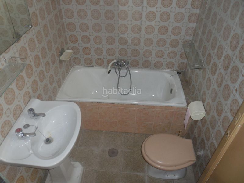 Foto de81f230-ec80-4856-8cbd-1ef41a28f1b0. Casa amb aparcament a Alfacar