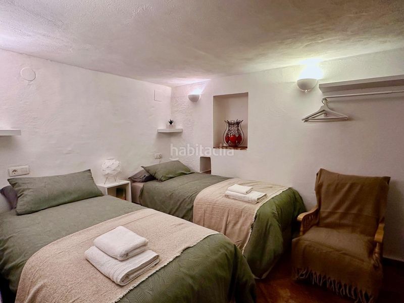 Foto f9ca36b2-dbae-408f-a4b8-d83352a38bab. Casa  en venta en Centro Salobreña