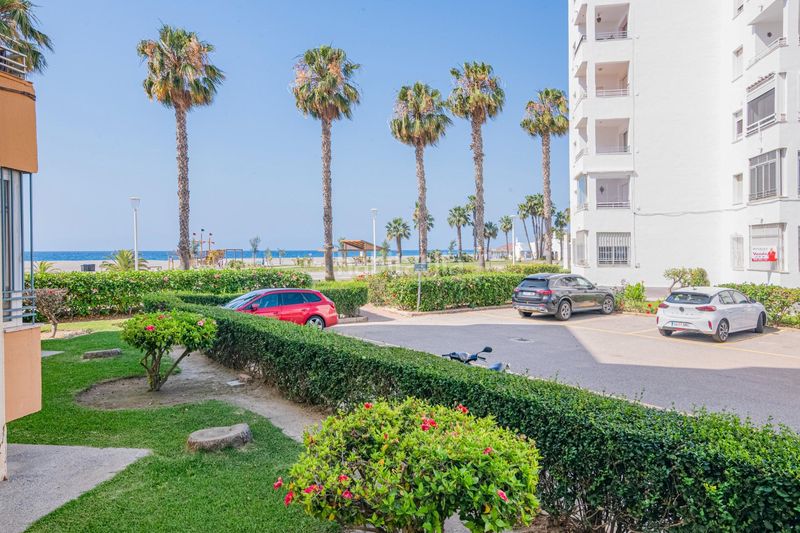 Foto 0b5d3b12-d363-4180-84e0-9af9cb94195f. Pis amb aparcament a Playa de Granada Motril