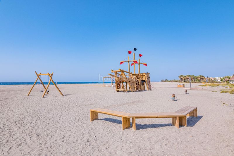 Foto 672767f5-8a16-49e6-9998-f7aa23540394. Pis amb aparcament a Playa de Granada Motril