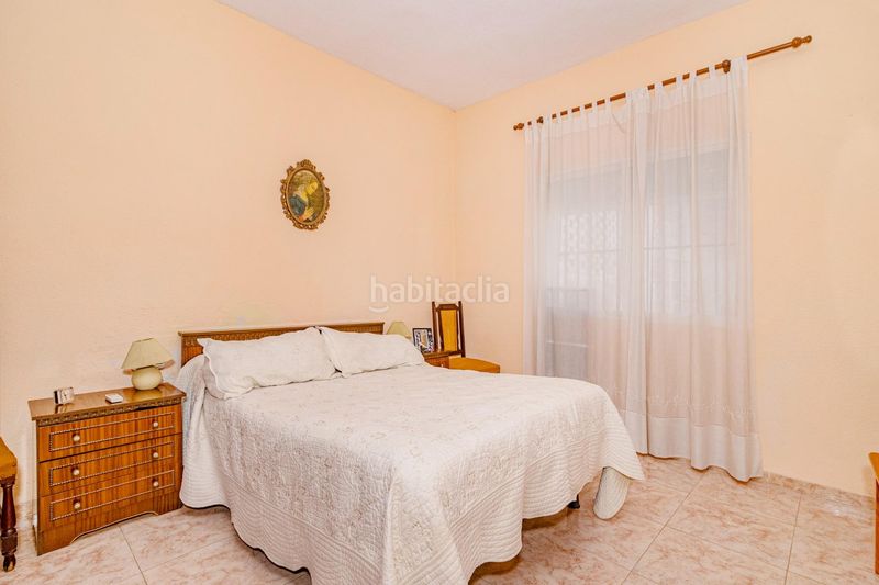Foto 76fa8ada-8a19-4063-9528-41dd1c5ee012. Casa amb aparcament a Parque de San Roque Churriana de la Vega