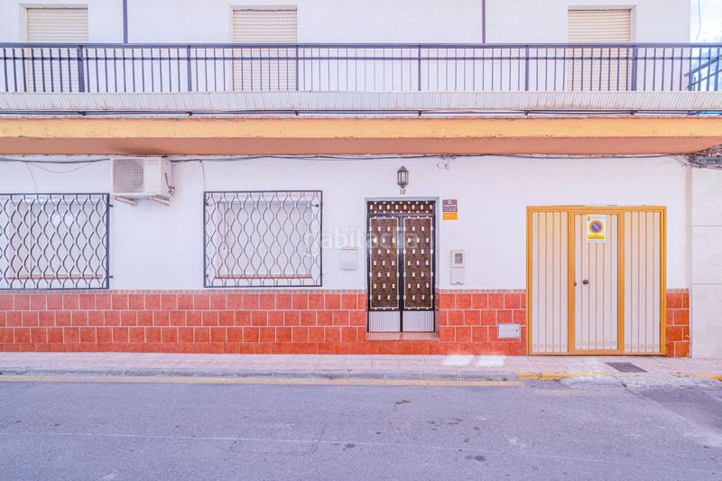 Foto f59f4163-f999-4d8c-ad77-ccbef93dae0f. Casa amb aparcament a Parque de San Roque Churriana de la Vega