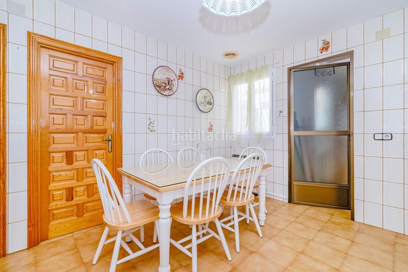 Foto 02cbf361-bd0e-4d89-9be6-6fd86b7976ab. Casa amb aparcament a Purchil Vegas del Genil