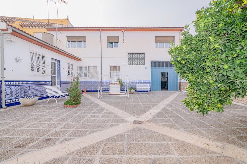 Foto 5bacc39a-95a7-421f-aef0-5aee1d3e68d3. Casa amb aparcament a Purchil Vegas del Genil