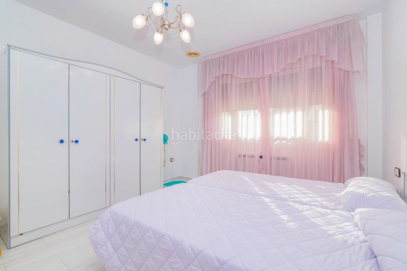 Foto a3125f1f-61f9-4867-912f-35a367d2afbb. Casa amb aparcament a Purchil Vegas del Genil
