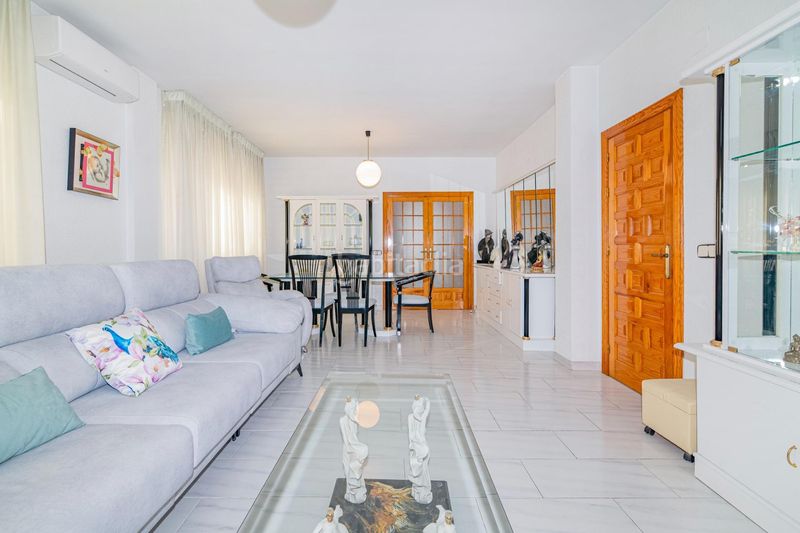 Foto bf7f0a66-de85-4de2-b25d-099fe80bd43f. Casa amb aparcament a Purchil Vegas del Genil
