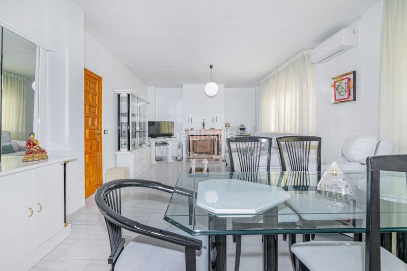 Foto f7847c59-96c6-402b-954a-c14acd54a3f3. Casa amb aparcament a Purchil Vegas del Genil