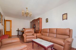 Piso en Atarfe. Amplia vivienda de 4 dormitorios con grandes posibilidades de re