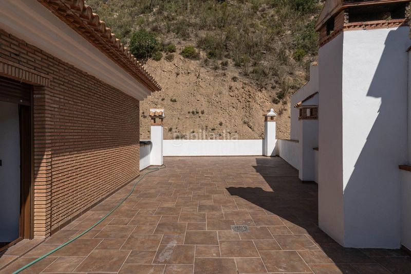 Foto e9bf4f58-c55e-4068-a816-e38ccbaeb0fc. Edificio in Güéjar Sierra