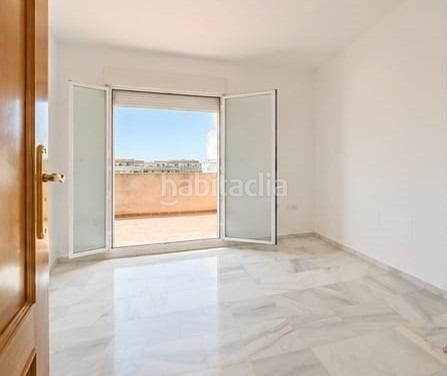 Foto a8836e5f-9f3a-43d3-868d-f93ecd975ec3. Duplex avec parking dans Cúllar Vega