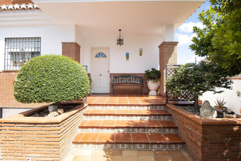 Foto 8e745d97-e0bf-410a-8cae-2fd6a3d9ff9c. Casa chalet independiente con piscina en Nívar