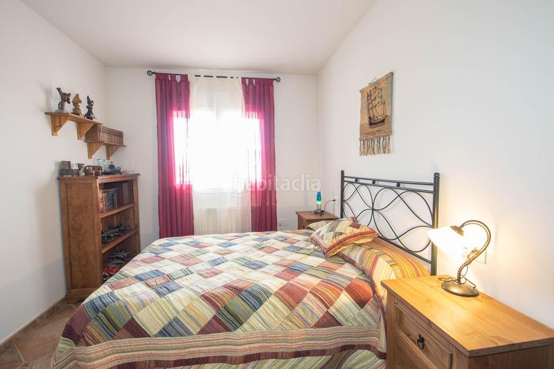 Foto 9a8383d2-e349-4482-99ef-db9f1c59b2ff. Casa chalet independiente con piscina en Nívar