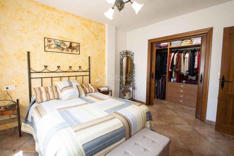 Foto b75f3c2a-9379-47b9-8749-ba8e1a86abaa. Casa chalet independiente con piscina en Nívar