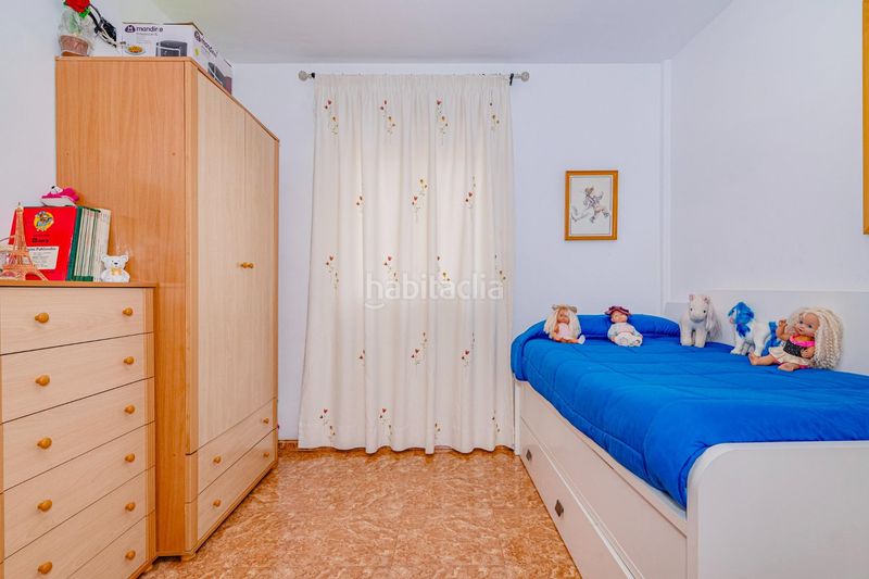 Foto f66f5f61-c972-43f8-8907-459e573f7bbe. Casa aparellada a carretera illora 35 a Íllora